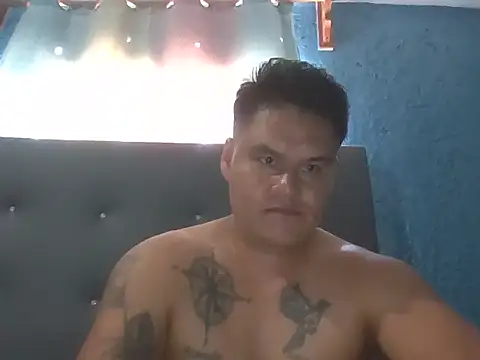 LatinoLeones online show from June 29, 2026, 10:21 pm