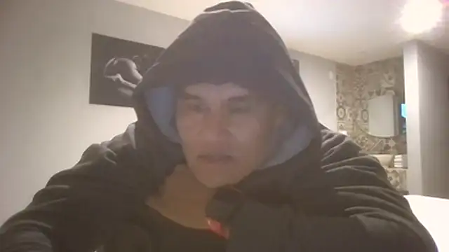 LatinoLeones online show from July 26, 2026, 4:31 am