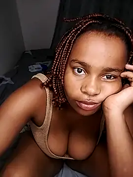 Snapshot of CurvyCharmsTush chatting on July 15, 2026, 11:48 am CurvyCharmsTush online show from July 15, 2026, 11:48 am