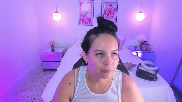 camilaa7 online show from June 24, 2026, 7:07 am