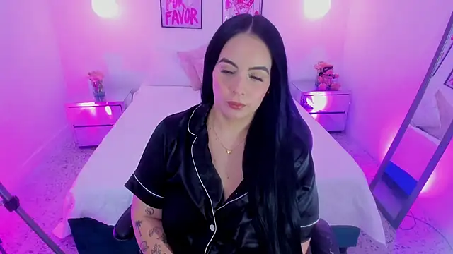 camilaa7 online show from June 26, 2026, 7:13 am