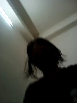 Snapshot of avii5 chatting on June 30, 2026, 5:47 pm avii5 online show from June 30, 2026, 5:47 pm