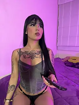 Snapshot of -Brittanny chatting on July 25, 2026, 1:04 am -Brittanny online show from July 25, 2026, 1:04 am