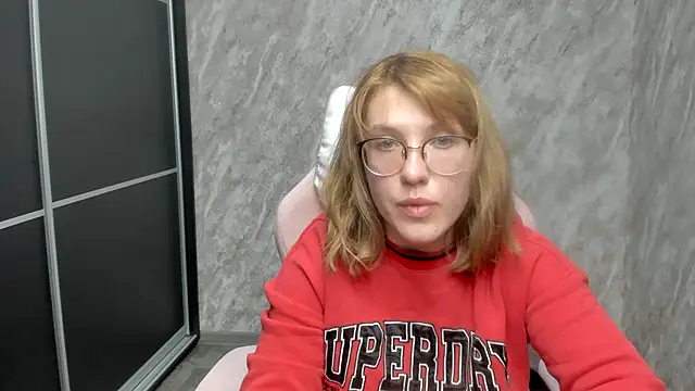 Reginasmilee online show from February 24, 2025, 2:58 pm