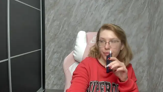 Reginasmilee online show from February 26, 2025, 2:48 am