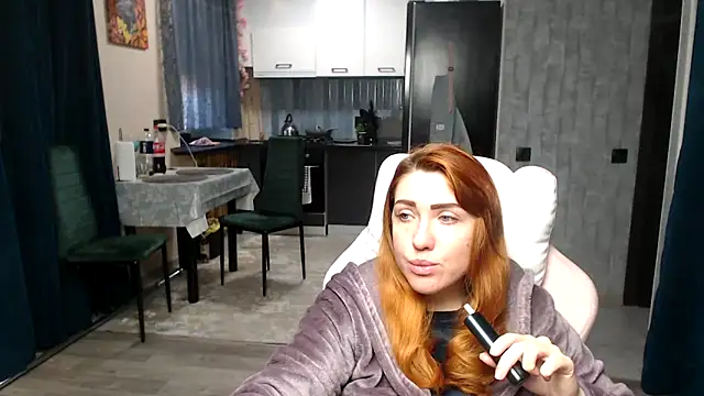 Snapshot of Reginasmilee chatting on April 25, 2026, 3:09 am Reginasmilee online show from April 25, 2026, 3:09 am