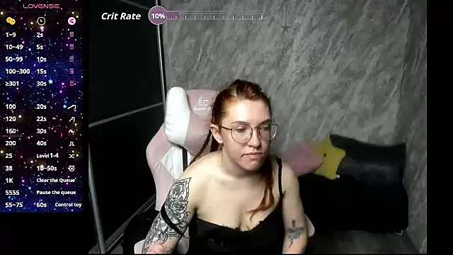 Snapshot of Reginasmilee chatting on May 25, 2026, 1:44 am Reginasmilee online show from May 25, 2026, 1:44 am