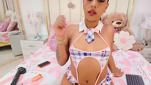 Snapshot of ZoeKiitty chatting on July 2, 2026, 8:59 pm ZoeKiitty online show from July 2, 2026, 8:59 pm