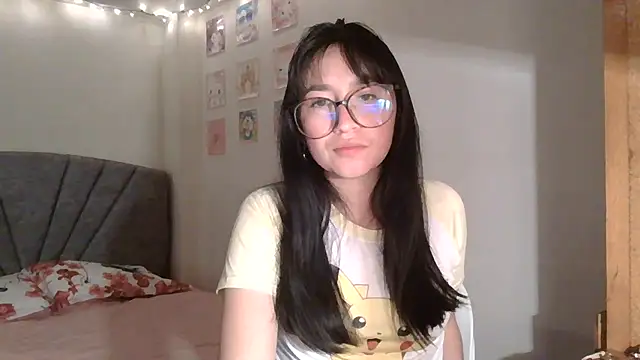 Snapshot of Zui_Luh chatting on July 13, 2026, 1:41 am Zui Luh online show from July 13, 2026, 1:41 am