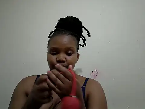 QueenAtynat online show from June 24, 2026, 11:31 am