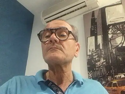 Snapshot of coronas67 chatting on July 1, 2026, 11:34 am coronas67 online show from July 1, 2026, 11:34 am