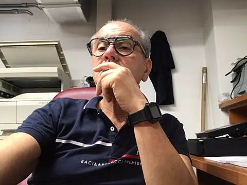 Snapshot of coronas67 chatting on July 2, 2026, 11:16 am coronas67 online show from July 2, 2026, 11:16 am