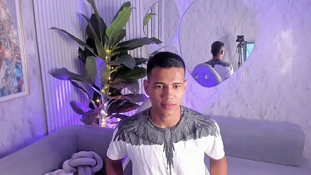 Noah sexhotty online show from July 14, 2026, 2:27 am