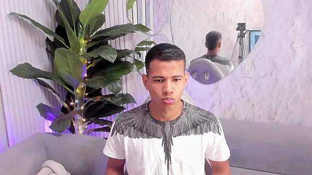 Noah sexhotty online show from July 15, 2026, 2:06 am