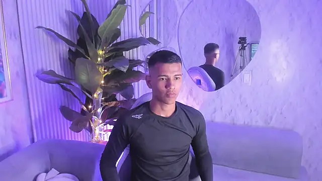 Noah sexhotty online show from July 19, 2026, 2:04 am