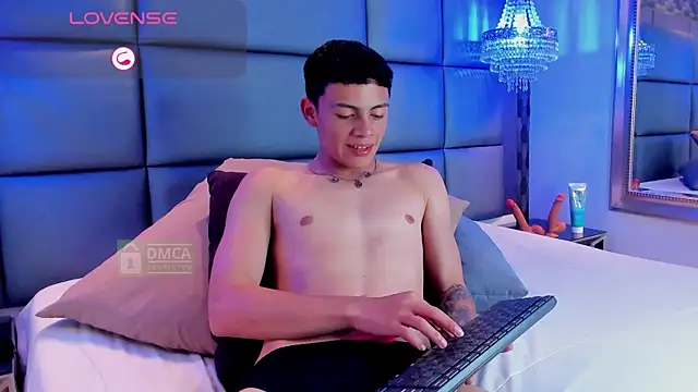 Mike Hung online show from June 25, 2026, 1:38 am