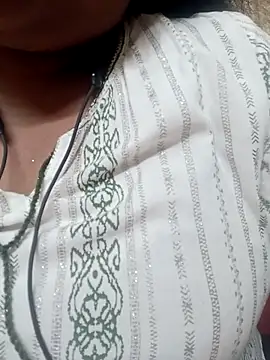 Snapshot of devisexy1 chatting on June 27, 2026, 2:23 pm devisexy1 online show from June 27, 2026, 2:23 pm