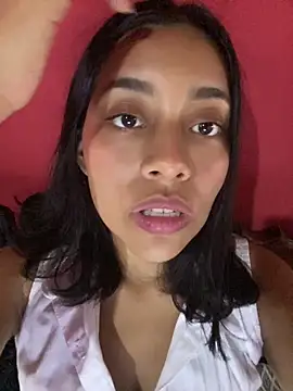 camilainocente69 online show from July 17, 2026, 9:30 pm