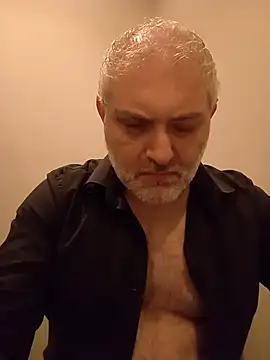 Alessio8000 online show from June 29, 2026, 11:05 pm