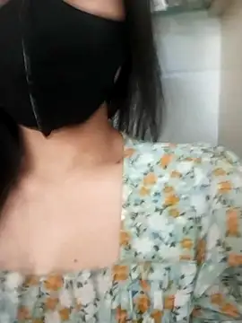 Babylovee  online show from June 28, 2026, 6:41 am