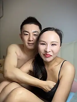 Qian-DuoDuo online show from June 28, 2026, 10:43 am