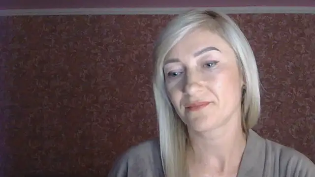 moonlightAnna online show from July 19, 2026, 9:51 pm