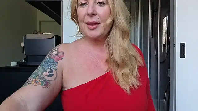 TammyJeann online show from April 26, 2026, 10:35 am