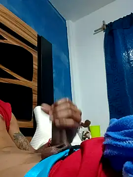 Snapshot of Hung_Cubanxxx chatting on August 8, 2026, 10:45 pm Hung Cubanxxx online show from August 8, 2026, 10:45 pm