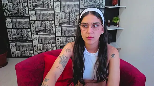 Snapshot of Xiomara_vega chatting on July 1, 2026, 10:20 pm Xiomara vega online show from July 1, 2026, 10:20 pm