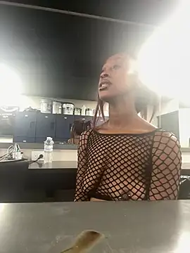 PeachxPatron online show from July 27, 2026, 8:27 pm