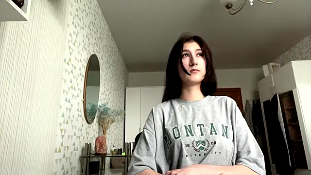 HildegardGallaty online show from July 2, 2026, 2:23 pm