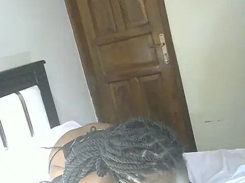 thickpetite online show from July 6, 2026, 7:05 am
