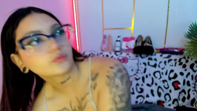 Snapshot of lina_preg chatting on July 6, 2026, 12:24 pm lina preg online show from July 6, 2026, 12:24 pm