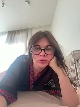 Sophie Virginia online show from July 16, 2026, 4:35 pm