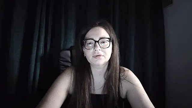 NoraMilf online show from July 4, 2026, 12:44 pm