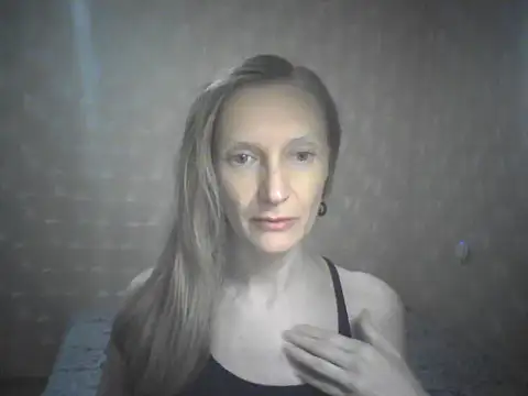 Snapshot of LunaBelle2 chatting on July 12, 2026, 7:05 pm LunaBelle2 online show from July 12, 2026, 7:05 pm