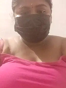 Sexy Layanya online show from August 3, 2026, 11:59 am