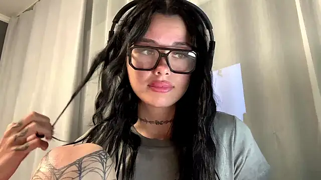 Snapshot of Astrid_XxX chatting on July 7, 2026, 7:07 pm Astrid XxX online show from July 7, 2026, 7:07 pm