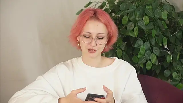 Snapshot of ErmelindaRottner chatting on July 8, 2026, 7:46 am ErmelindaRottner online show from July 8, 2026, 7:46 am