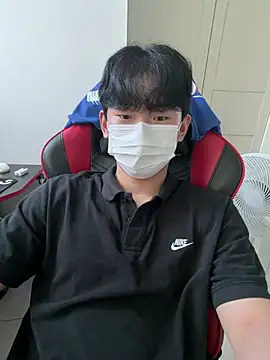 Snapshot of kr_hotguy1 chatting on July 9, 2026, 12:26 am kr hotguy1 online show from July 9, 2026, 12:26 am