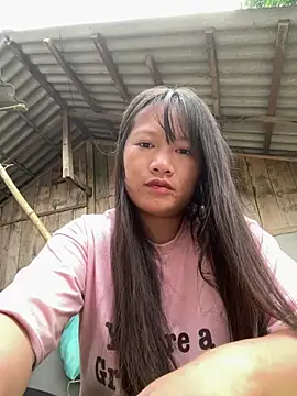 Snapshot of Zully- chatting on July 17, 2026, 11:20 pm Zully- online show from July 17, 2026, 11:20 pm