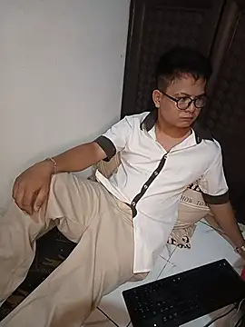 Snapshot of Cedrick68 chatting on July 7, 2026, 3:49 pm Cedrick68 online show from July 7, 2026, 3:49 pm