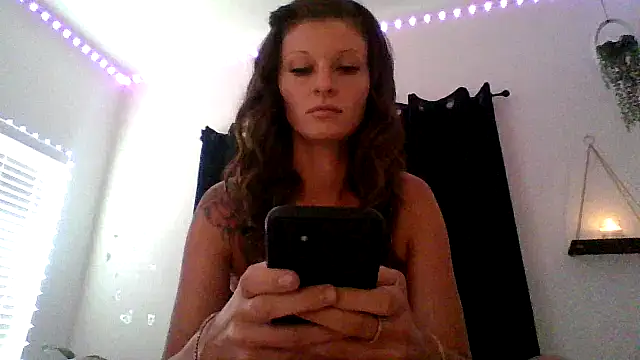 Snapshot of LuciousItaliaaa chatting on July 8, 2026, 8:57 pm LuciousItaliaaa online show from July 8, 2026, 8:57 pm