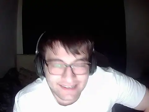 Snapshot of rynoxexe chatting on July 7, 2026, 8:46 pm rynoxexe online show from July 7, 2026, 8:46 pm