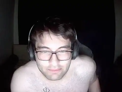 Snapshot of rynoxexe chatting on July 9, 2026, 1:31 am rynoxexe online show from July 9, 2026, 1:31 am