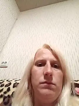 Amina-lov online show from July 9, 2026, 8:02 pm
