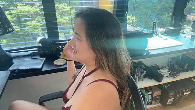 kaylawang online show from July 12, 2026, 6:54 pm