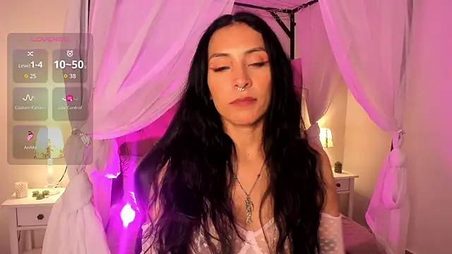 Snapshot of Raia_Martin chatting on July 10, 2026, 5:56 am Raia Martin online show from July 10, 2026, 5:56 am