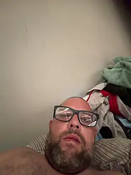 Snapshot of gableben chatting on July 9, 2026, 8:29 am gableben online show from July 9, 2026, 8:29 am
