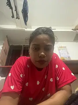 Diamond-girl143 online show from July 9, 2026, 5:17 pm